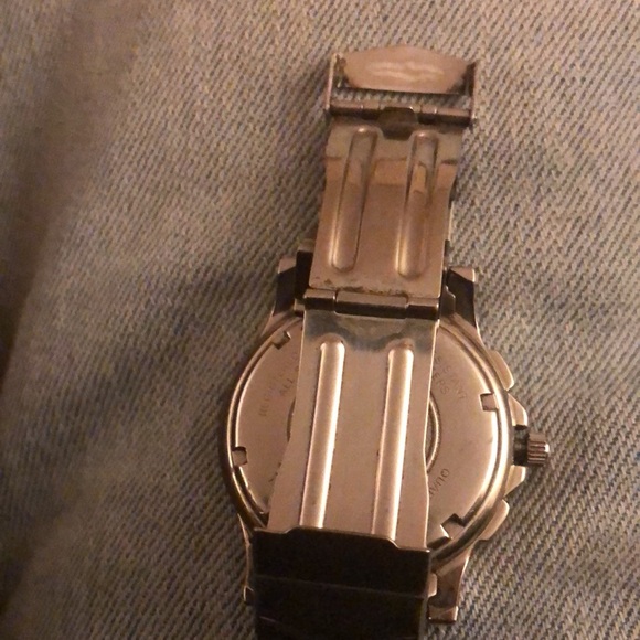 Watch - Picture 3 of 3